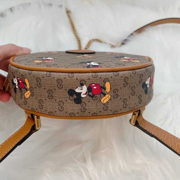 Gucci x Disney Mickey Mouse round backpack - Picture 6 of 9